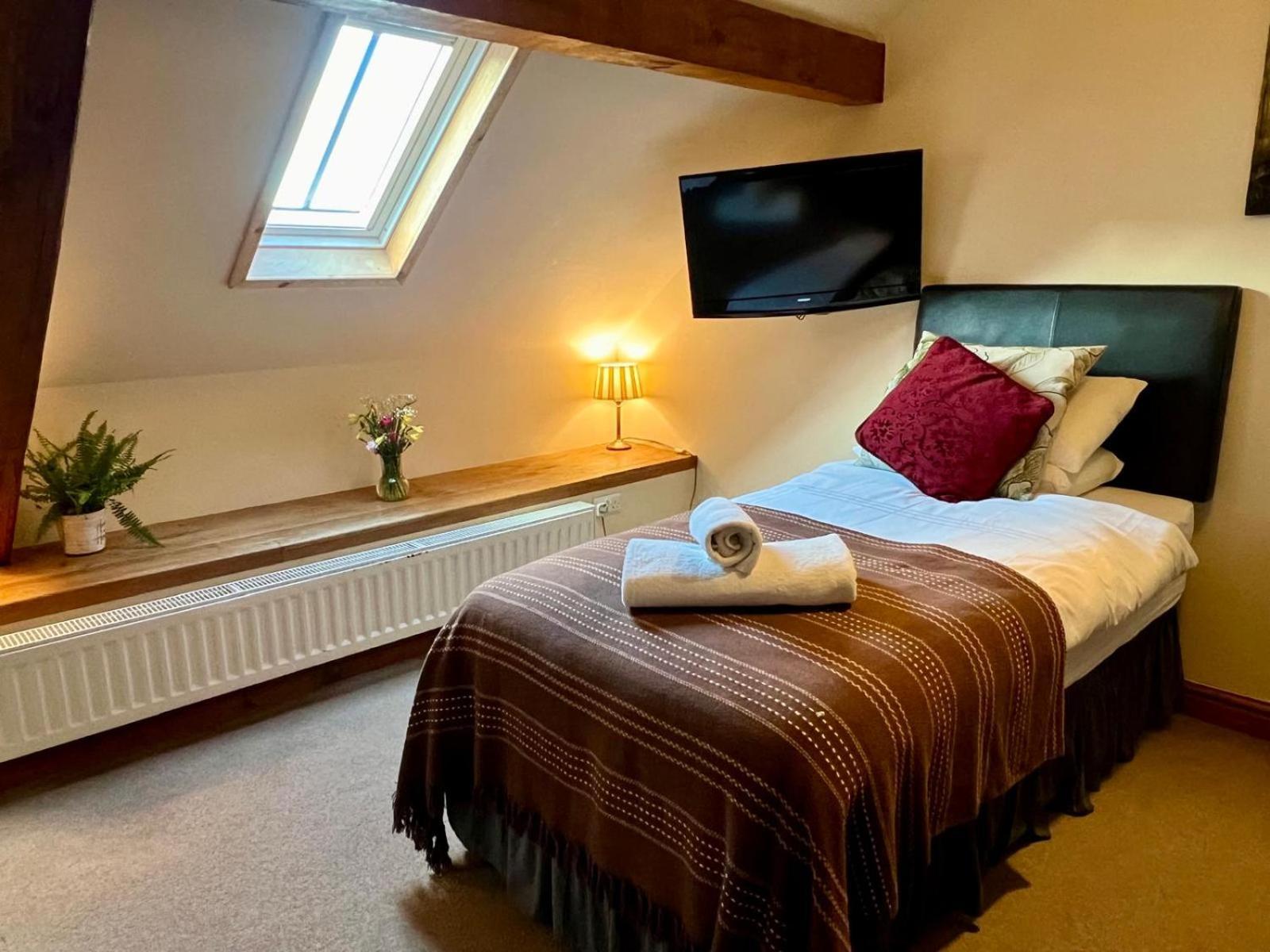 Dolgun Uchaf Historic B&B And Cottages In Snowdonia Dolgellau Exteriér fotografie